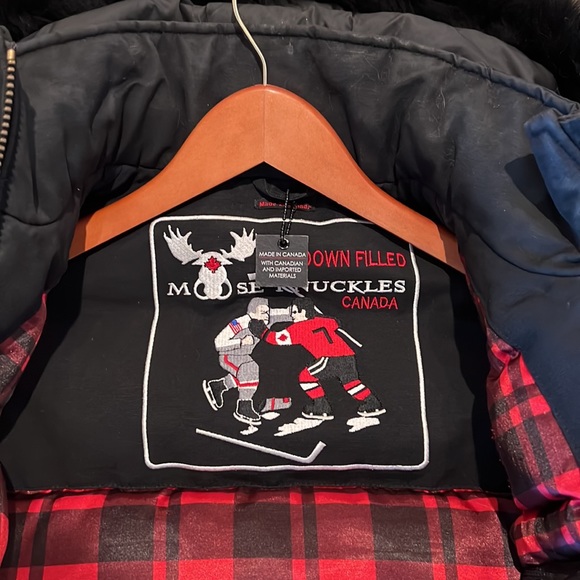 MOOSE KNUCKLES DEBBIE BOMBER SHEARLING WOMEN'S DOWN JACKET - Picture 6 of 15